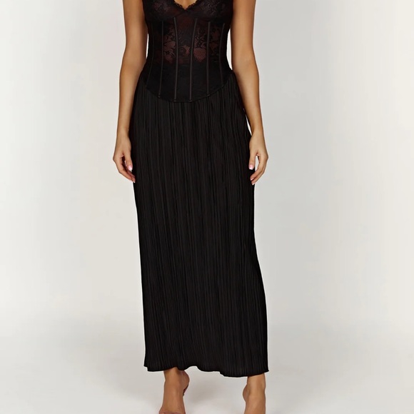 NWT Meshki ELSIE Plisse Maxi Skirt Black small - Picture 3 of 9